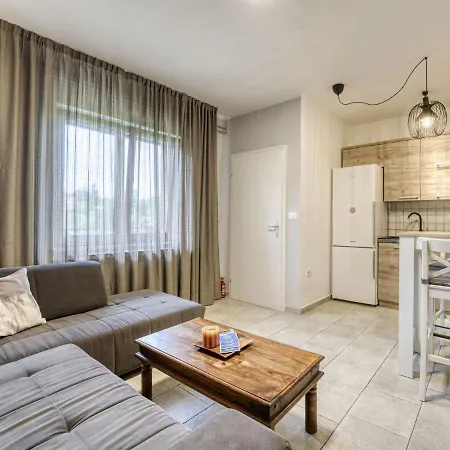 Ani By Interhome * קסטב